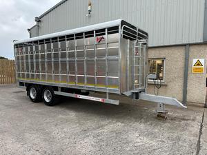 Heavy Duty Livestock Cattle Trailer for Farm Transport Durable Steel <b>Frame</b> Hydraulic Ramp High Capacity Animal Hauling Trailer - Product Image 2