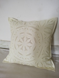 Fundas de Cojín Bordadas a Mano con Apliques, 100% Algodón, Decoración de Hogar de Lujo con Cierre de Sobre, Diseño Étnico Hecho a Mano - Product Image 3