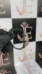 Montre à quartz de luxe pour homme, boîtier en alliage de 41 mm, bracelet en caoutchouc noir, cadran en verre avec chiffres romains, aiguilles lumineuses, fermoir caché, résistance à l'eau 3 BAR - Product Image 3