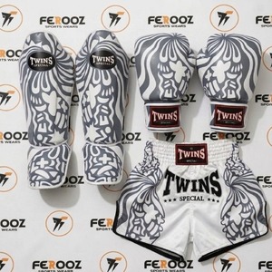 Ensemble de gants de boxe, protège-tibias et short d'entraînement pour les cours d'arts martiaux, les exercices de kickboxing et les entraînements - Product Image 4
