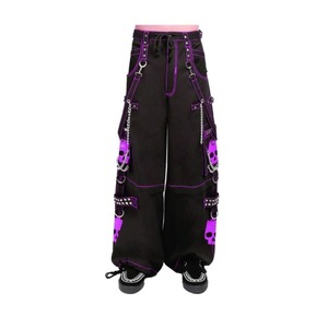 Pantalon Harem Noir Style Punk pour Homme avec Chaînes Têtes de Mort Rouges, Multiples Poches, Taille Élastique et Cordon de Serrage – Tendance Automne - Product Image 3