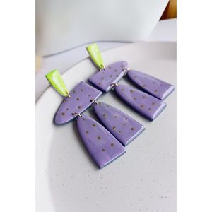 Boucles d'oreilles en résine haut de gamme, élégantes, faites à la main, avec des perles, pour les fêtes, les occasions décontractées, les tenues festives, durabilité longue durée - Product Image 3