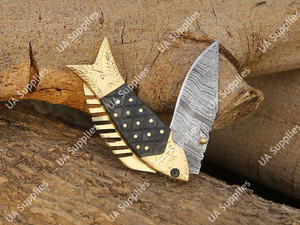 Couteau de pêche pliable professionnel en acier Damas UA Supplies, 58 HRC, ultra-affûté, manche en bois et laiton, lame à pointe tombante, faible MOQ - Product Image 4