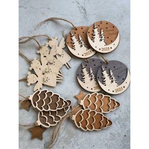 Adornos Navideños de Madera Natural al por Mayor, Colgantes Personalizados de Piñas y Ángeles, Adornos de Madera Cortados con Láser para Decoración Navideña - Product Image 1