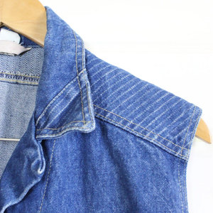 Men's Casual Slim Fit Quick Dry Breathable Sleeveless <b>Denim</b> <b>Vest</b> Classic Button Jean <b>Jacket</b> With Ripped Design Thin Thickness - Product Image 3