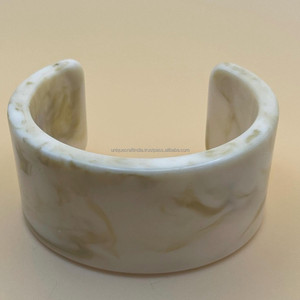 Bracelet rayé zèbre en résine noir et blanc imprimé Animal audacieux Bracelet de mode fait main pour femmes filles bijoux de déclaration - Product Image 2