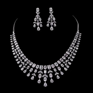 Elegant Crystal Rhinestone <b>Statement</b> <b>Necklace</b> and Earrings Set for Wedding Women's Jewelry Plant Pattern Water Drop Shape - Product Image 1