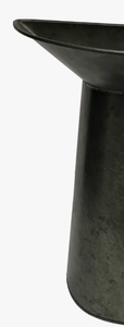Jarra de metal galvanizado oscuro rústico – Florero vintage con asa de volute para decoración del hogar estilo granja al por mayor - Product Image 6