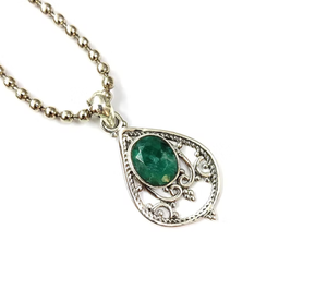 Pendentif Goutte d'Eau Vintage avec Pierre Taillée Émeraude, Monture en Argent Sterling 925, Style Solitaire, Unisexe, Usage Quotidien - Product Image 3