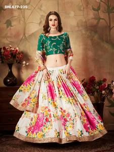 Proveedor de Lehenga-Choli-Dupatta de diseño moderno y aspecto elegante, con organza con estampado floral, bordado con Dori y lentejuelas, procedente de la India. - Product Image 3