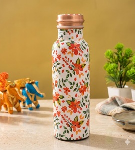 Bouteille d'eau en cuivre premium à motif floral, anti-fuite, sans joint, bienfaits ayurvédiques pour le yoga, la gym, la maison, le bureau et les cadeaux - Product Image 1