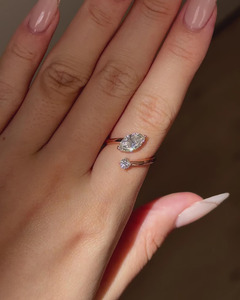 แหวนเพชรแล็บโกรว์ทรงมาร์คีส์และทรงกลม น้ำหนัก 1.25 กะรัต สี EF ความสะอาด VVS2 ดีไซน์ Toi et Moi แหวนหมั้นแบบวงแหวนเปิดประดับเพชรในตัว ทำจากทองคำขาว 18K - Product Image 1