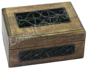Caja de Almacenamiento Rústica de Madera Hecha a Mano, Ecológica, para Montar en la Pared, con Detalles Metálicos, Duradera y Decorativa, Modelo Lowellcraft WHB05060 - Product Image 2