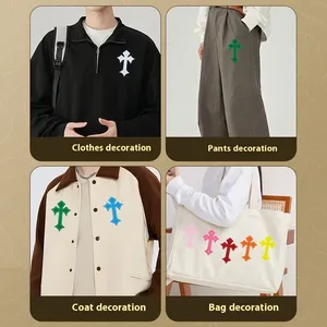Parche de Fieltro No Tejido con Bordado 3D de Cruz Gótica Y2K, Autoadhesivo y Termoadhesivo, Aplique DIY para Camisetas, Bolsos, Gorras, Vestidos, etc. - Product Image 3