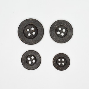 Meilleurs boutons de polo personnalisés en résine plastique écologique de différentes tailles, à 4 trous, gravés, lavables, en bio-café - Product Image 3