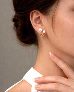 Ensemble de boucles d'oreilles créoles en argent sterling 925 plaqué or 14 carats avec perles, petites boucles d'oreilles minimalistes en perles, boucles d'oreilles pendantes en perles - Product Image 4