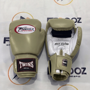 Guantes de Boxeo Profesionales Personalizados Twins, Guantes de Entrenamiento de Cuero con Diseño de Flujo de Aire, Cierre de Gancho y Bucle, Equipo de Artes Marciales para Adultos - Product Image 1