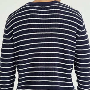 Pull-over en tricot pour homme, fabriqué sur mesure par une usine de tricots, hiver, 100% coton biologique, bleu marine rayé, col rond, long, pour homme - Product Image 2