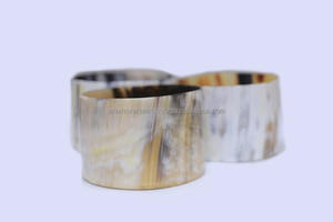 Portavelas de Cuerno de Búfalo Premium, Pulido y Hecho a Mano - Product Image 2