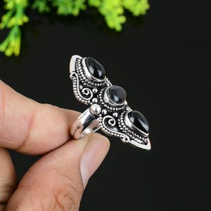 แหวนพลอยออนิกซ์สีดำธรรมชาติทำด้วยมือชุบเงินขนาด 6 - Product Image 1