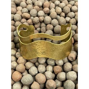 Accessoires de mode en cristal vieilli en laiton et cuivre faits à la main - Apparence intemporelle Boutons de manchette et bracelets - Product Image 6