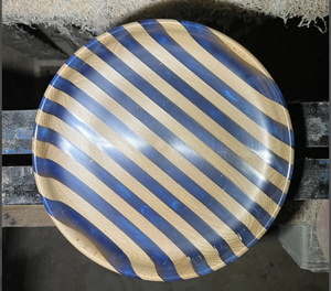 Bol en bois bleu foncé moderne fait main avec bordure dorée festonnée, pièce de service décorative écologique - Product Image 3