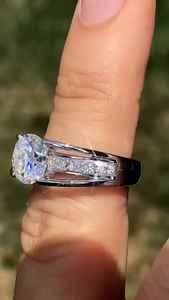 Anillo de compromiso de moissanita con corte redondo para mujer, plata 925 con baño de rodio, propuesta de matrimonio, regalo nupcial, joyería - Product Image 2