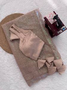 TENNECY Sari traditionnel pour femme, en tissu résille lourd et doux, brodé de fils et de sequins, réversible, extensible, longueur ras du sol, pour mariage et Diwali - Product Image 6