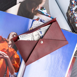 Enveloppe à monnaie en cuir de qualité supérieure, conçue pour la planification des économies mensuelles, les reçus, les cartes et les voyages, en vente à un prix raisonnable - Product Image 2