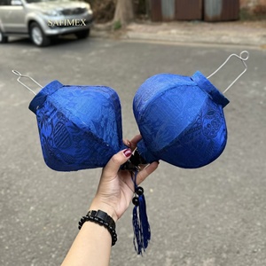 Decoración de Farolillos de Seda Vietnamita para Cafeterías, Restaurantes, Graduaciones, Navidad - Hechos a Mano con Tela de Seda, Satén y Lino Duradera - Product Image 1