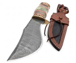 Couteau d'extérieur artisanal en acier Damas, manche en os vert, garde en laiton, étui en cuir - Product Image 3