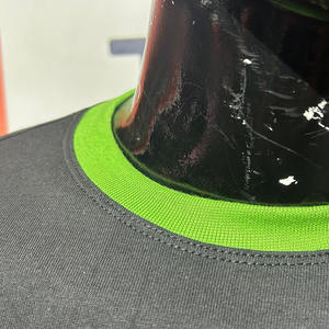 Camiseta Clásica Verde con Cuello Redondo y Estampado DTG, 100% Algodón, Manga Corta, Estilo Casual Urbano - Product Image 2