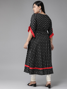 Robe Anarkali Kurta en coton cambriqué noir brodé à motifs géométriques, taille plus, col bateau, manches courtes, pour femmes, à porter au quotidien - Product Image 3