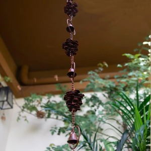 Cadena de lluvia metálica antigua decorativa para jardín, fuente de agua para paisajismo exterior, hecha a mano en India - Product Image 6