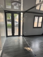 Villa modulaire extensible de luxe personnalisée avec un design moderne du milieu du siècle pour l'hébergement touristique et la maison d'hôtes