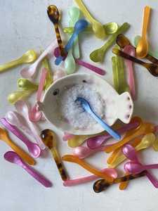 Ensemble de cuillères en résine colorées faites à la main sur le thème des anges, forme artistique personnalisée, ustensiles décoratifs pour la maison, la cuisine et la table - Product Image 5