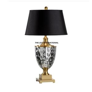 Lampe de table classique faite à la main au design ananas, idéale pour salon, chambre à coucher, chevet, hôtel, mariages, éclairage de luxe - Product Image 3