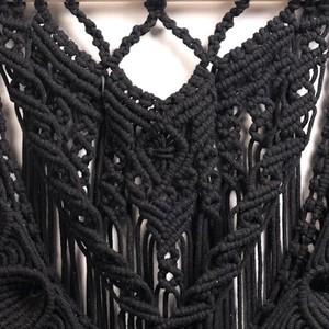 Tapisserie murale en macramé noir en coton à motifs géométriques, vente en gros Inde - Product Image 5