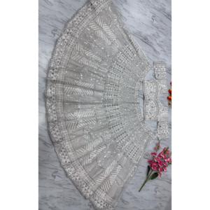 Vêtements de mariage de créateur Belle broderie de fil et travail Dori Lehenga Choli - Product Image 4