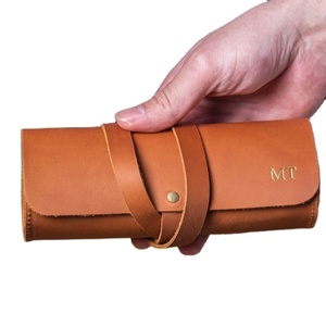 Estuche para Lápices de Cuero Genuino Personalizado, Portaplumas Hecho a Mano, Organizador de Lápices con Cierre de Botón y Correa, Al-Amir Hecho a Mano - Product Image 1