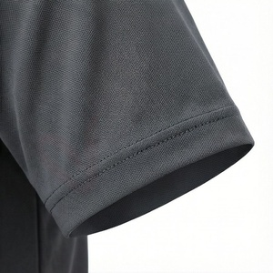 Polo à manches courtes gris foncé pour homme, 100% polyester, tricoté, séchage rapide, design uni, coupe classique - Product Image 6