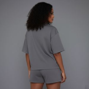 Ensemble de shorts 2 pièces personnalisé pour femmes, ensemble t-shirt court et shorts, ensemble 2 pièces avec haut court à poches zippées - Product Image 4