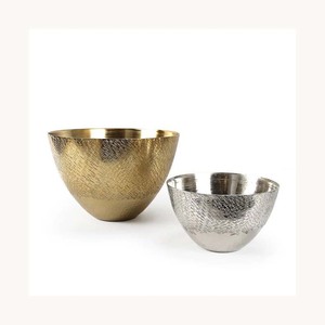 Elegante Tazón de Metal Hecho a Mano para Servir Frutos Secos, Novedad, Personalizable, para Presentar Dátiles, Chocolate y Dulces - Product Image 1