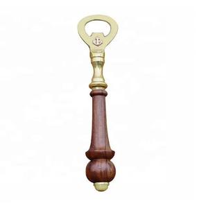 Ouvre-bouteille nautique vintage en laiton avec manche en bois, design ancre artisanal, ouvre-boissons décoratif pour la cuisine, cadeau - Product Image 1