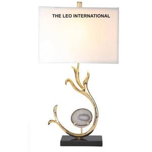 Lampe de table de style européen classique avec abat-jour en tissu pour hôtel, salon, luminaire de table pour mariage - Product Image 4