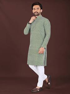 Kurta pour homme coupe droite brodée en coton premium et artisanat traditionnel - Product Image 3