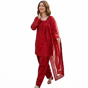 Costume Salwar traditionnel vert pour femmes, longueur cheville, avec dupatta brodée, coupe régulière, style Inde Pakistan, en coton, pour usage quotidien - Product Image 3