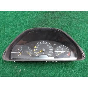ชุดหน้าปัดมือสองสำหรับรถยนต์ E-class รุ่น A2105405347 - Product Image 1