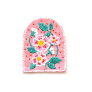 Factory Direct <b>Sale</b> Light <b>Weight</b> Embroidery Patches Made In Pakistan Sustainable Embroidery Patches - Product Image 1