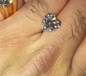 Precio al por Mayor de Diamantes Sueltos CVD de 10.86ct, D VS1, Certificados por IGI, Corte Corazón, Diamantes Cultivados en Laboratorio - Product Image 1